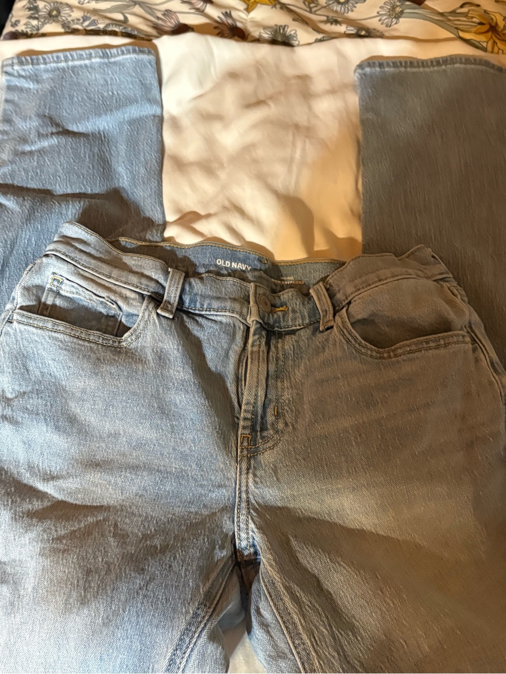Old Navy Women's Light Wash Boyfriend Jeans